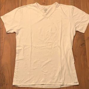 Men’s white Calvin Klein t-shirt